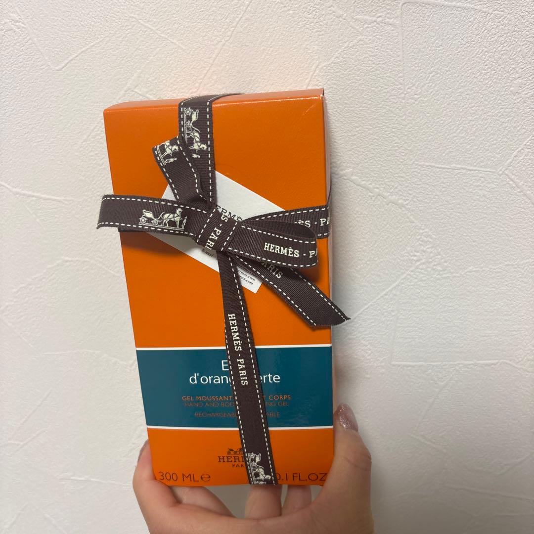 HERMES Eau d'orange verte ボディソープ 230ml Hermes Eau D'Orange Verte Shower Gel - Fresh Citrus Bliss