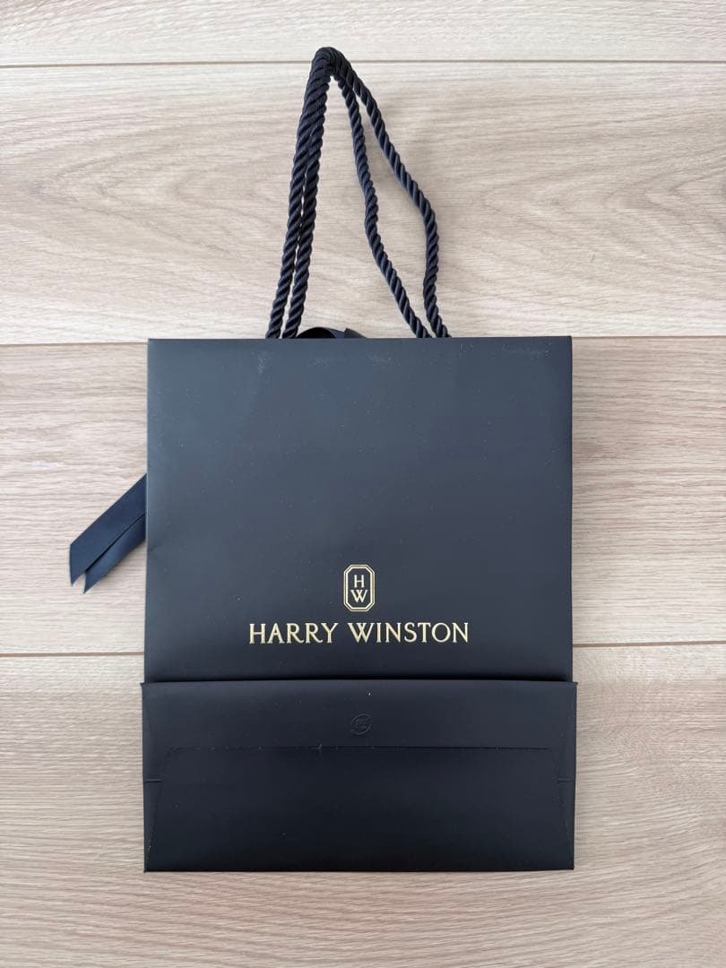 美品】ハリーウィンストン ショッパー 紙袋 純正 - メルカリ