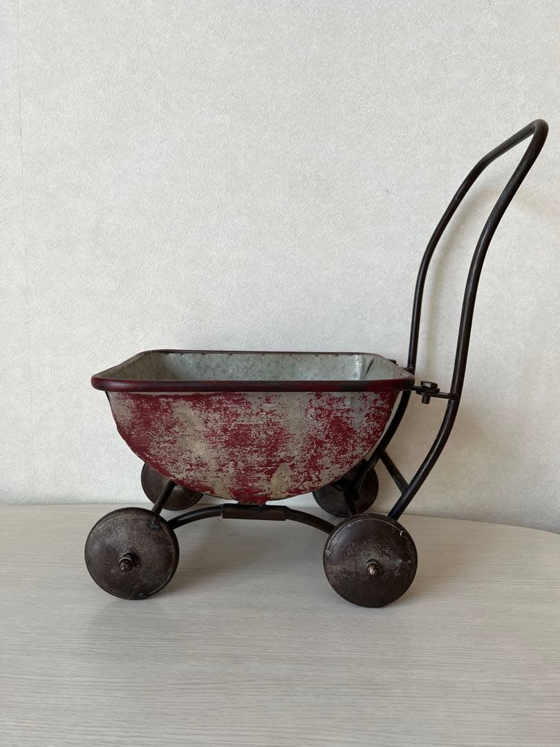 アンティーク、レトロ金属製手押し車 赤と銀 手押し車（赤）：おもちゃ：百町森