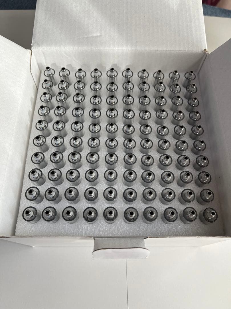 白   CBDアトマイザー   0.8ml×300本