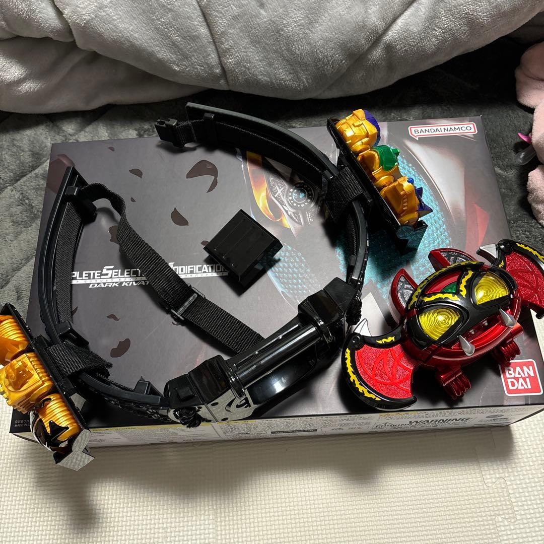仮面ライダーキバ　CSMダークキバットベルト　中古品　仮面ライダーダークキバ 仮面ライダーキバ』に登場する「ダークキバットベルト」が大人のための