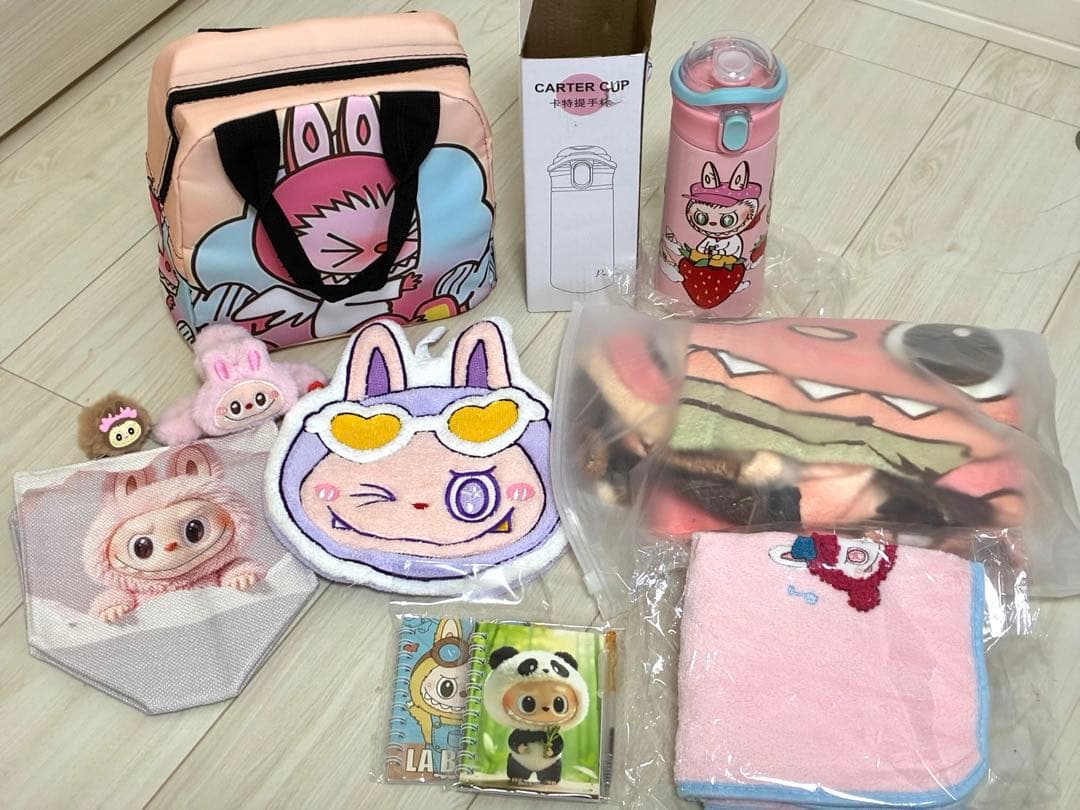 ラブブ 雑貨 LABUBU 雑貨まとめ売り 水筒 毛布など - メルカリ