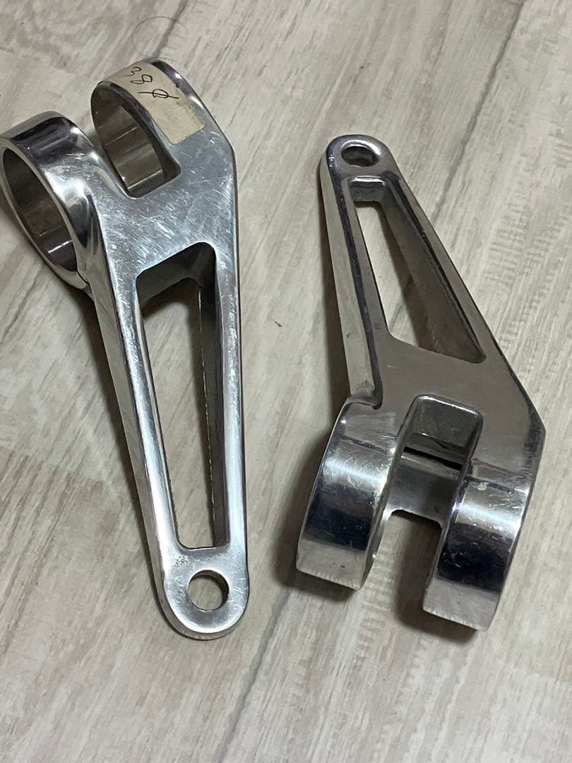 WM ダブルエム ウェリントン　バイク用　ライトステー　38パイ　C8 Webike | WM ダブルエム ウェリントン ライトステー II ESTRELLA