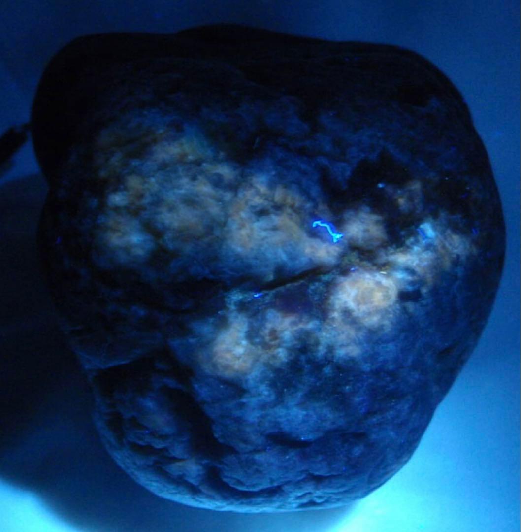 糸魚川コランダム 原石 ひすい 糸魚川翡翠 コン沢 国産鉱物 水石 根付