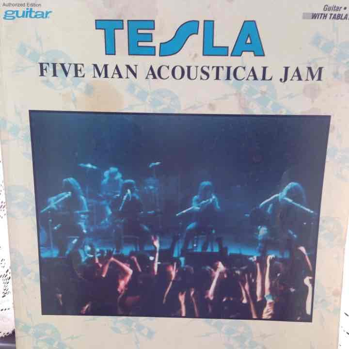 テスラ ギタースコア 楽譜】RUN エレキギタースコア タブ譜 / B'z (エレキギター / 中〜上級