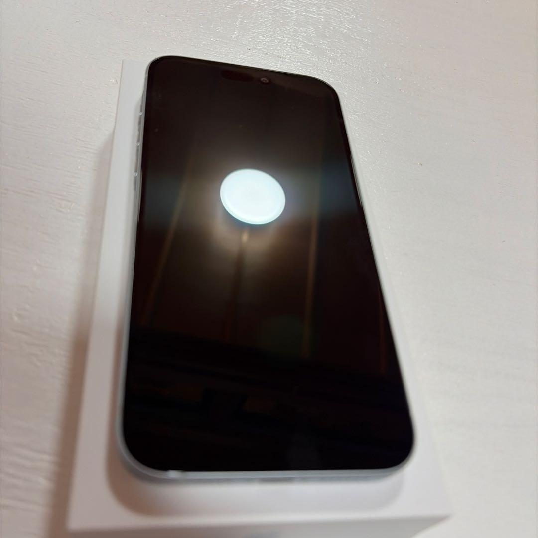 【美品】iPhone15plus 256GB本体 バッテリー90% 充電522回 美品】iPhone15plus 256GB本体 バッテリー90% 充電522回 - メルカリ