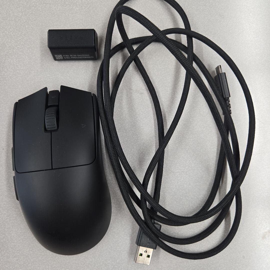 Razer Viper V3 Pro マウス 本体 Razer Viper V3 Pro Wireless Gaming Mouse - White - us.MaxGaming.com