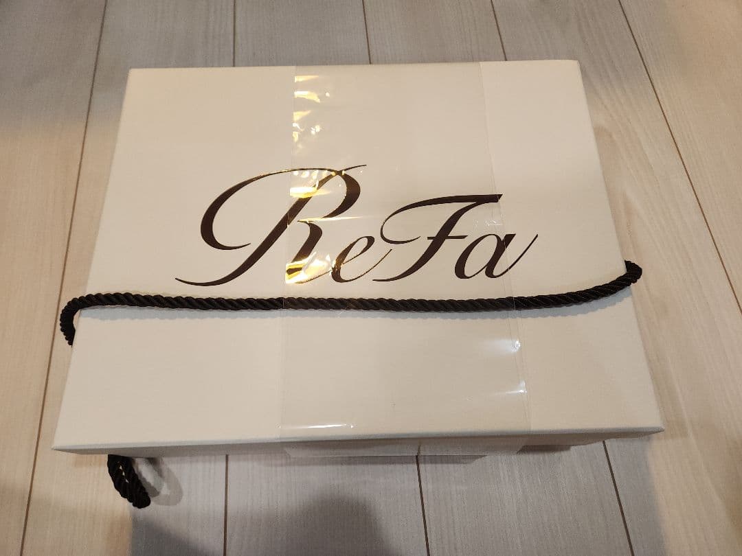 refa ドライヤープロ(ホワイト) RE-AJ02A 　2024年製　使用数回 楽天市場】リファ ビューテック ドライヤー プロ （ホワイト） RE