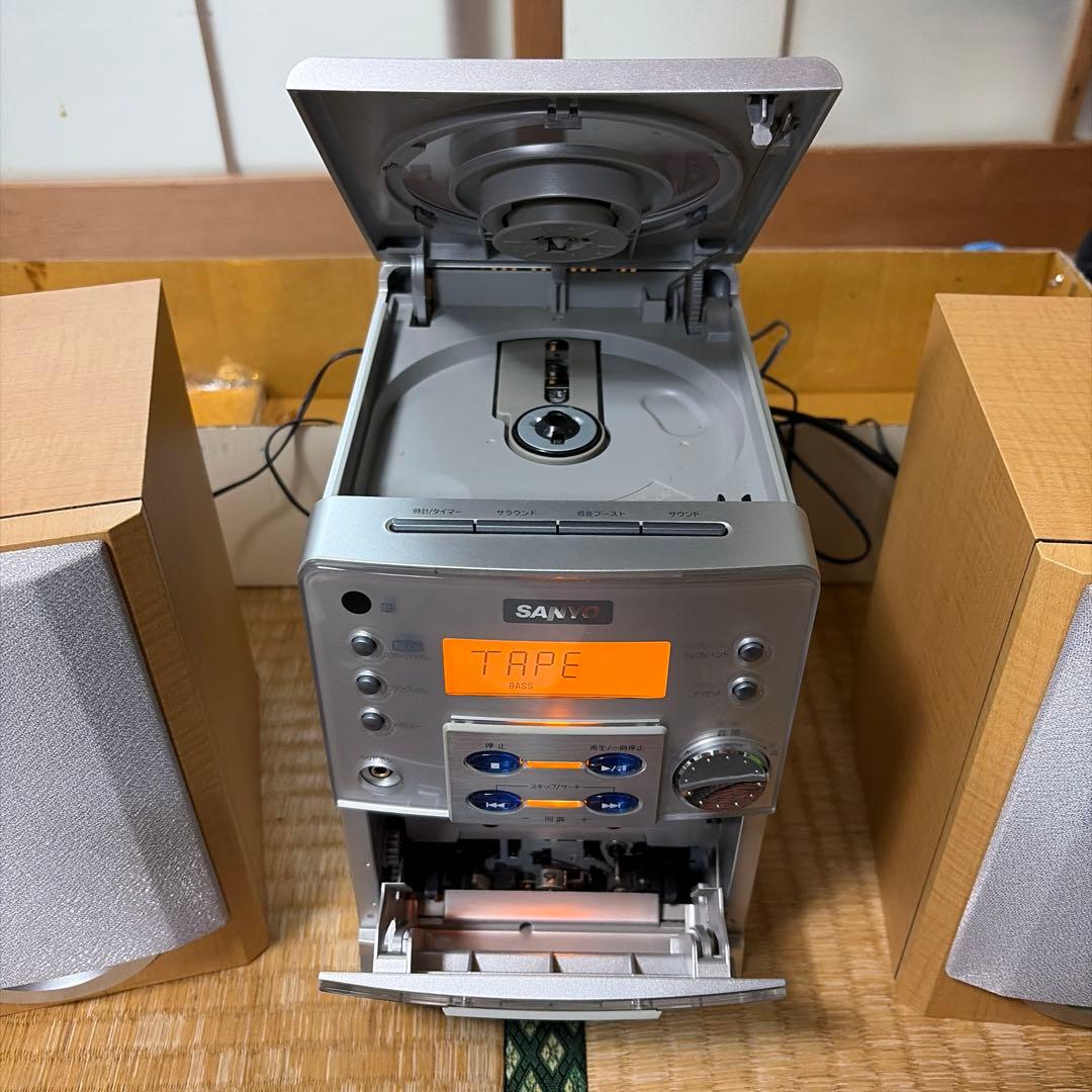 SANYO ミニコンポ テープデッキ搭載 - メルカリ
