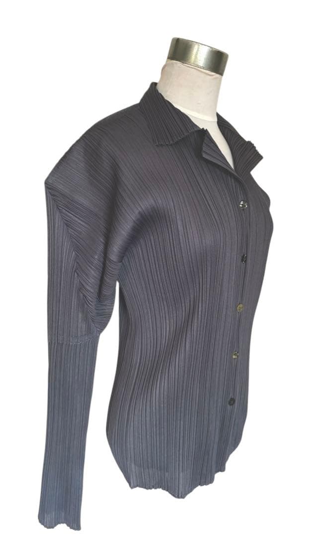 《美品》 プリーツプリーズ 長袖 カーディガン シャツ 3（L相当）ダークグレイ