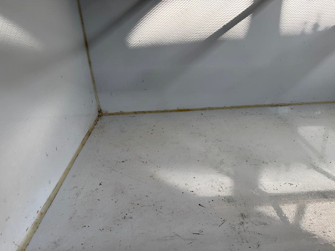 特大爬虫類ケージ 1800×900×600 FandK アルミサッシ、防水仕様 - メルカリ