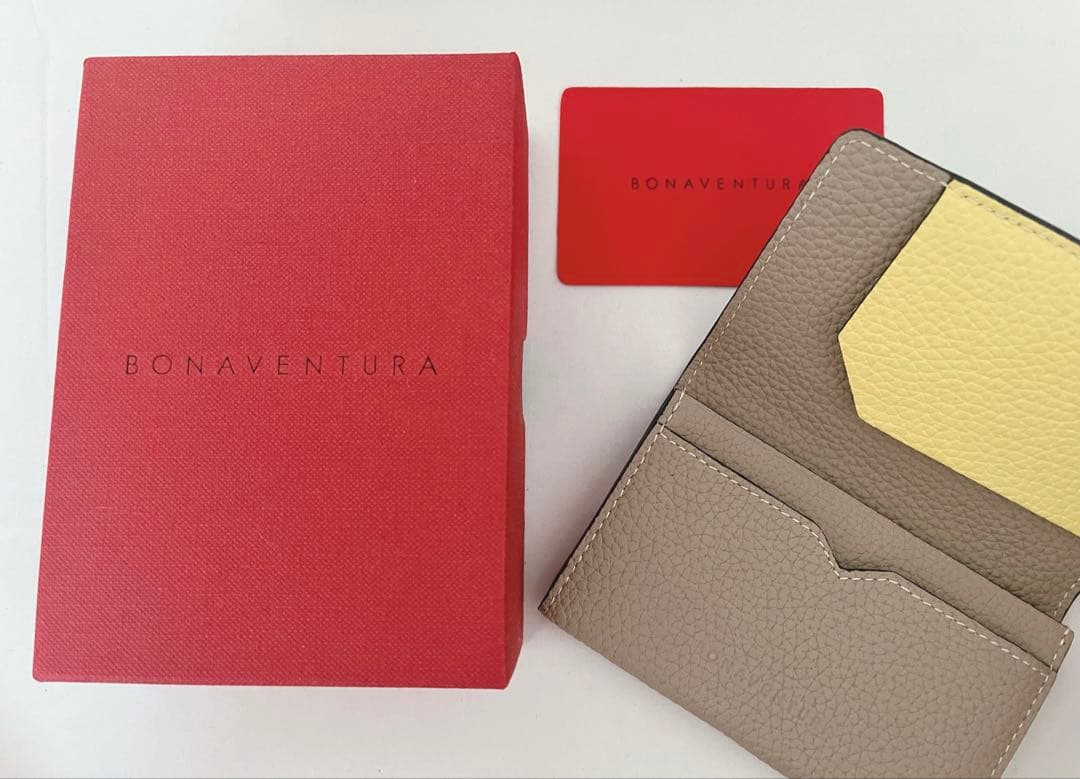 【連休限定値下げ】美品　ボナベンチュラ　名刺入れ　スリーブ付きカードケース スリーブ付き ビジネスカードケース シュリンクレザー