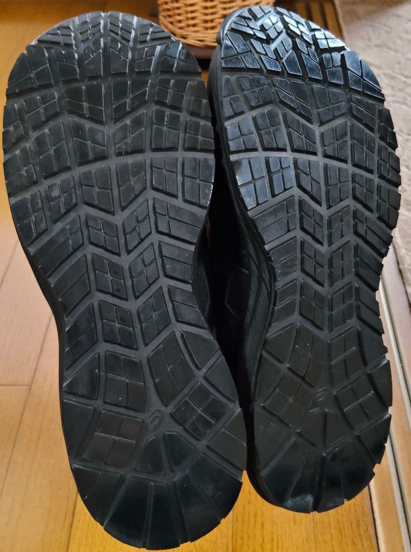 【極美品】WINJOB CP215 ASICS 安全靴 28.0cm ブラック
