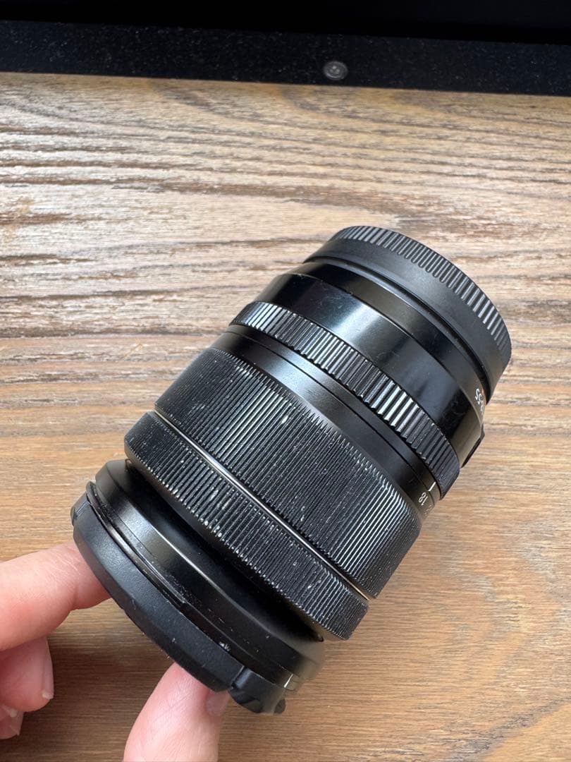 XF 18-55mm f/2.8-4 R LM OIS ズームレンズ