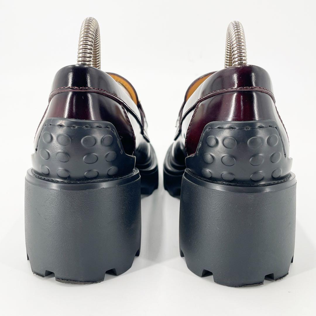 美品 トッズ T金具 レザー ローファー 革靴 ヒール パンプス