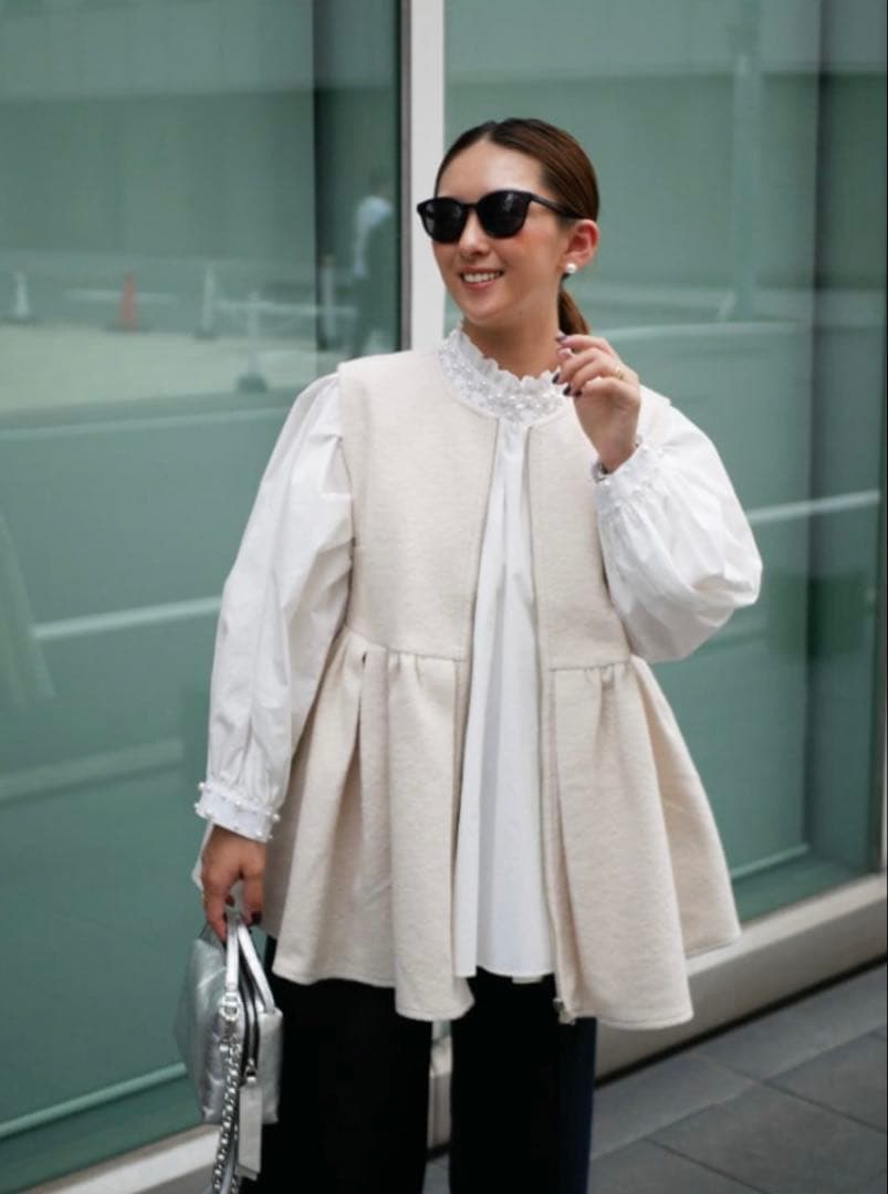 Parum様専用】2点おまとめ買いネックパールデザインフリルブラウス