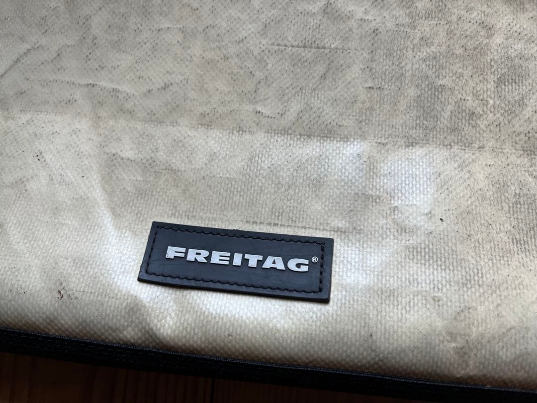 ば*ー様 【廃盤】FREITAG PCケース 13〜15インチ - メルカリ