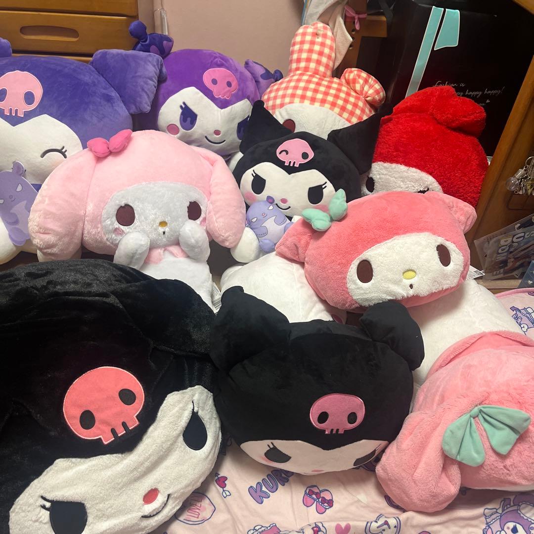 マイメロディ クロミ ぬいぐるみ Bクロミ】マイメロディ・クロミ リボンがいっぱいBIGぬいぐるみ