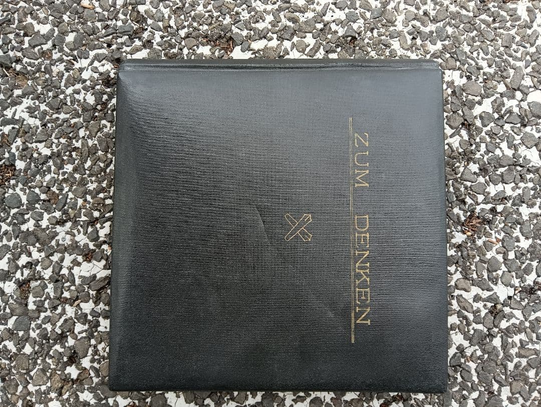 カ*ズ様 慶應義塾大学豫科　法・三・G　　修了記念　（４４枚の写真が貼り付け） Yahoo!オークション - 昭和3年 慶應義塾大学 卒業記念 写真帳 卒業アル