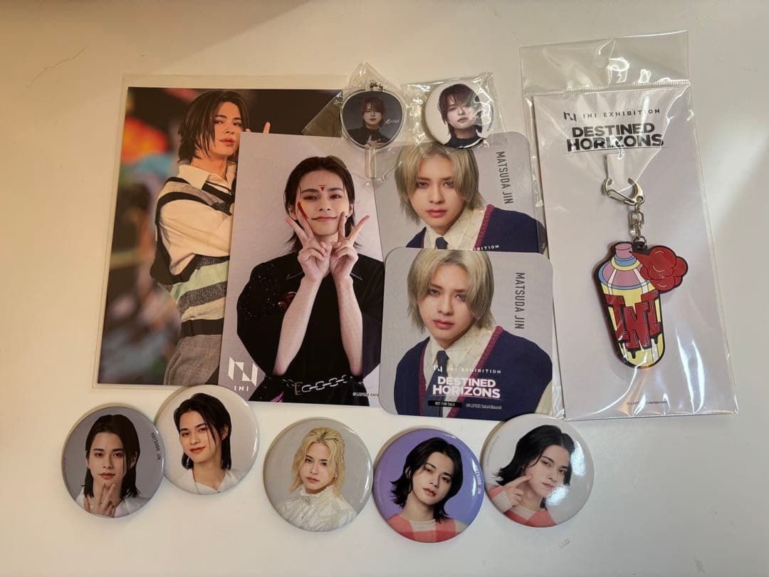 INI うちわ アクスタ 缶バッジ INI GOODS STORE