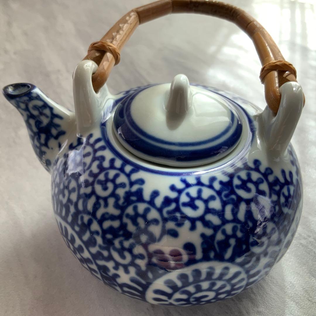 青白花模様の竹ハンドル 小さめの急須 - メルカリ