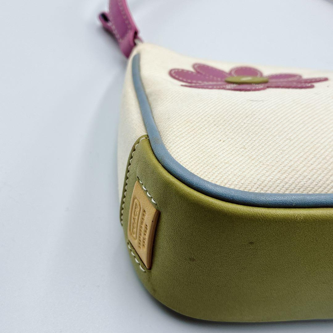 希少⭐️COACH コーチ アクセサリーポーチ 渋谷限定 フラワー