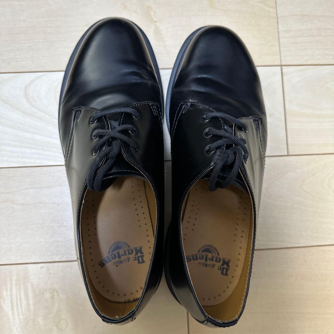 ドクターマーチン 革靴 黄ステッチなし - メルカリ