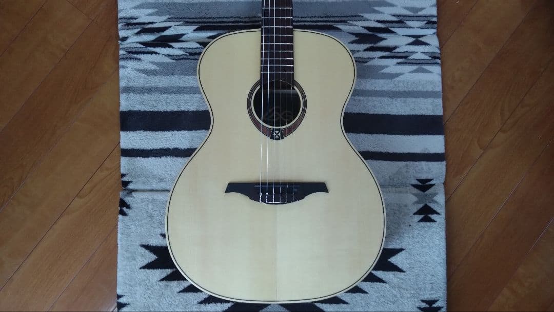 LAG Guitars TN70A　ナイロン弦仕様　ほぼ未使用です Nylon Auditorium Natural