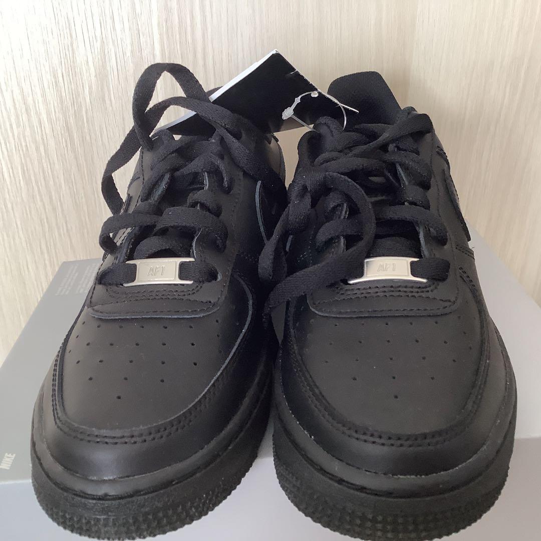 ナイキ エア フォース 1 LE GS ブラック　23.5cm