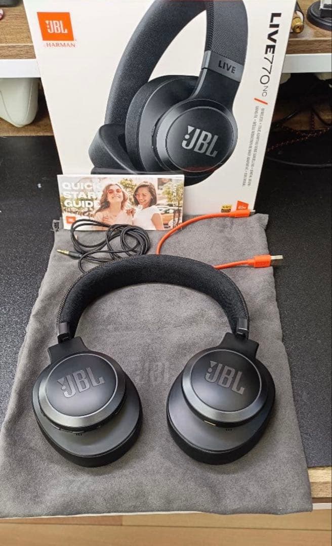 【新品同様】 JBL LIVE 770 NC Bluetooth ワイヤレス Amazon.com: JBL Live 770NC - Wireless Over-Ear Headphones with
