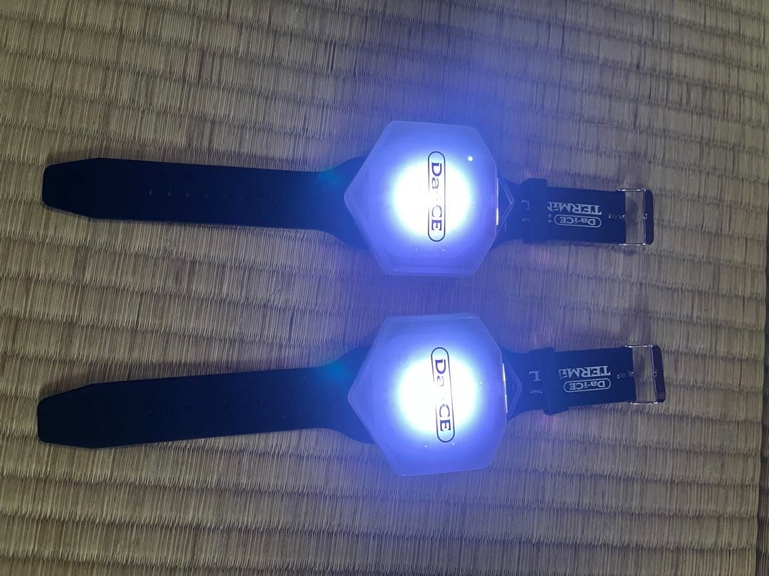 Da-iCE TERMiNALブレスレットライト2個セットとカプセルトイ - メルカリ