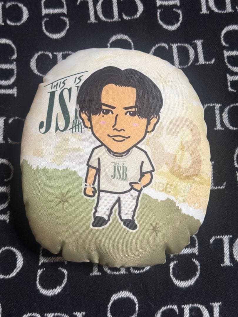 登坂広臣 ØMI ミニクッション - メルカリ