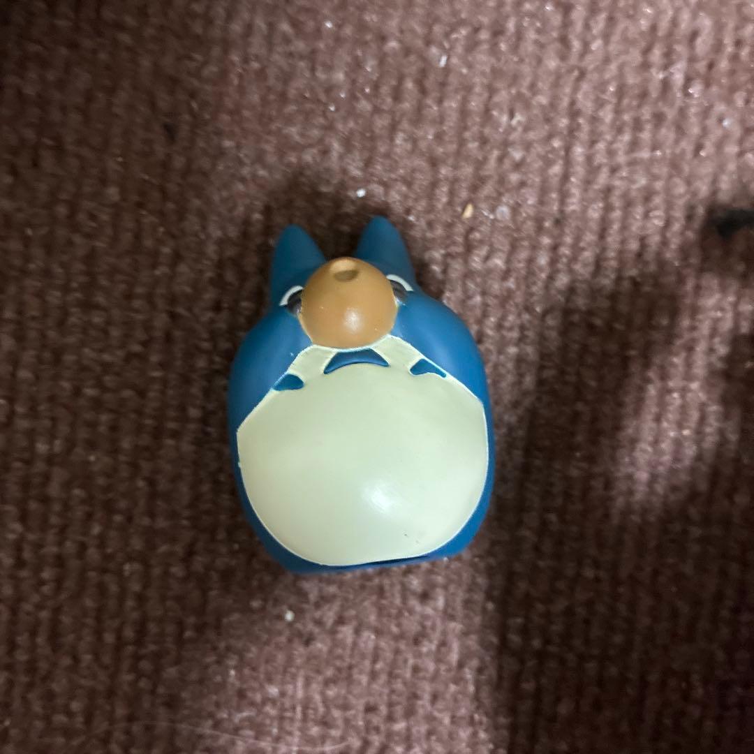 トトロ 手のひらサイズ フィギュア 手のひらサイズでいろんなポージングのトトロがいっぱい