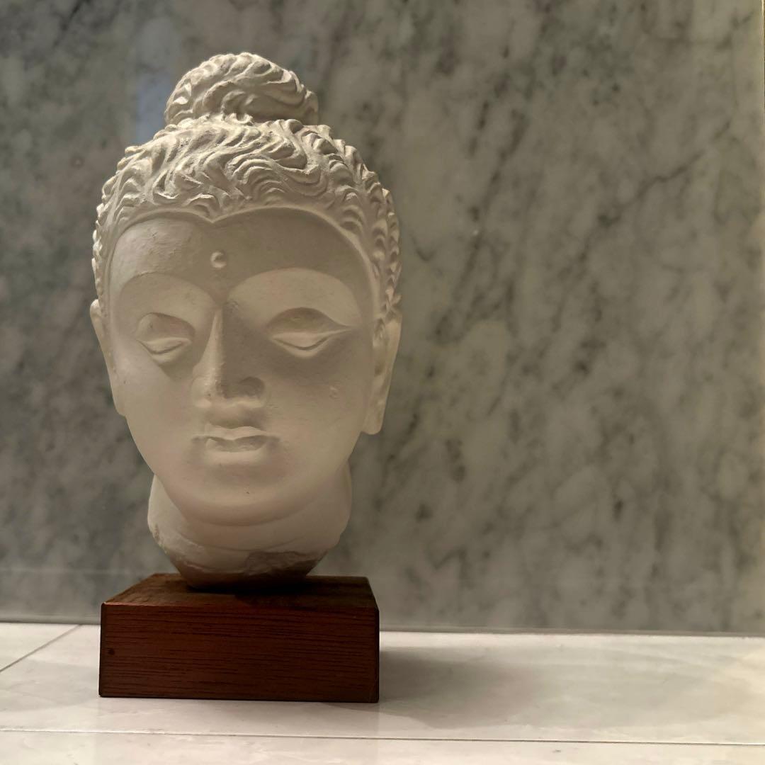 ガンダーラ美術 1600年前の仏教彫刻の を精巧に再現した仏頭カラチ国立