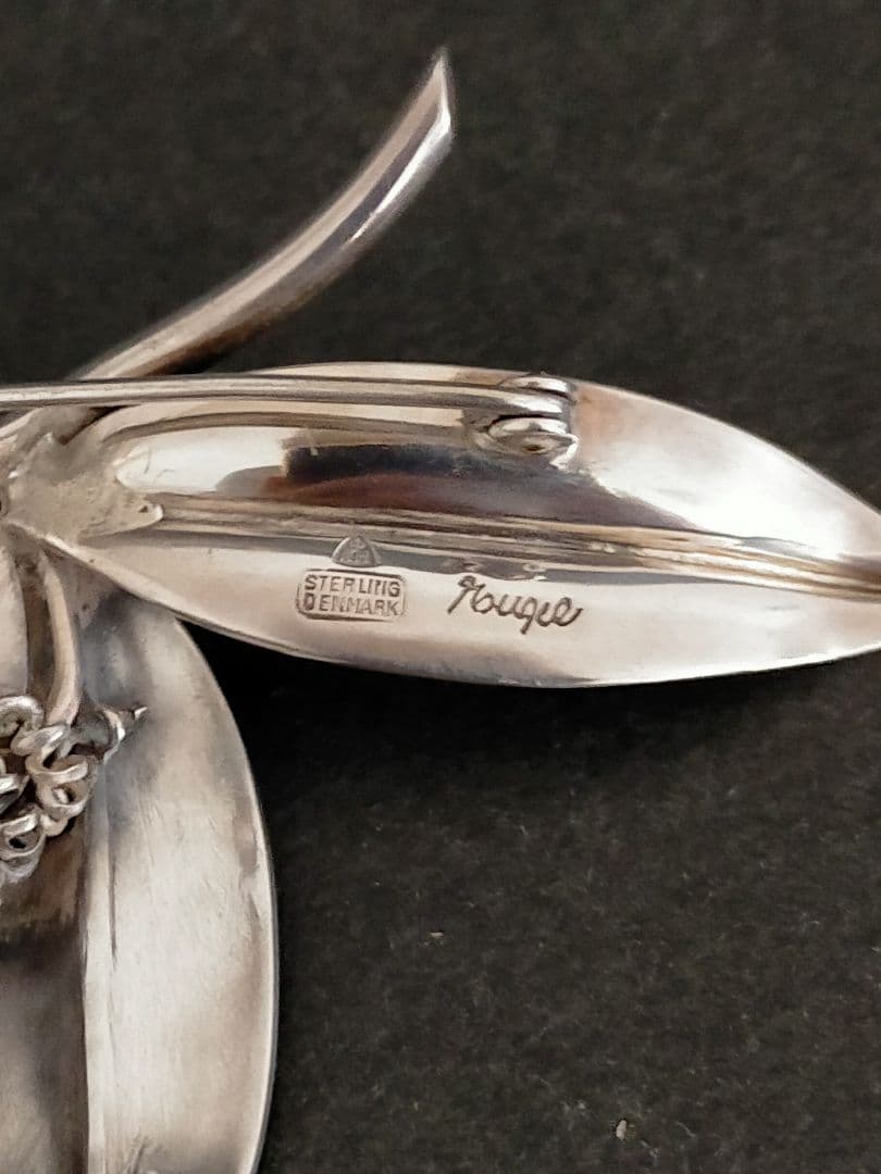 北欧ヴィンテージ デンマーク Gertrude Engel ボタニカルブローチ