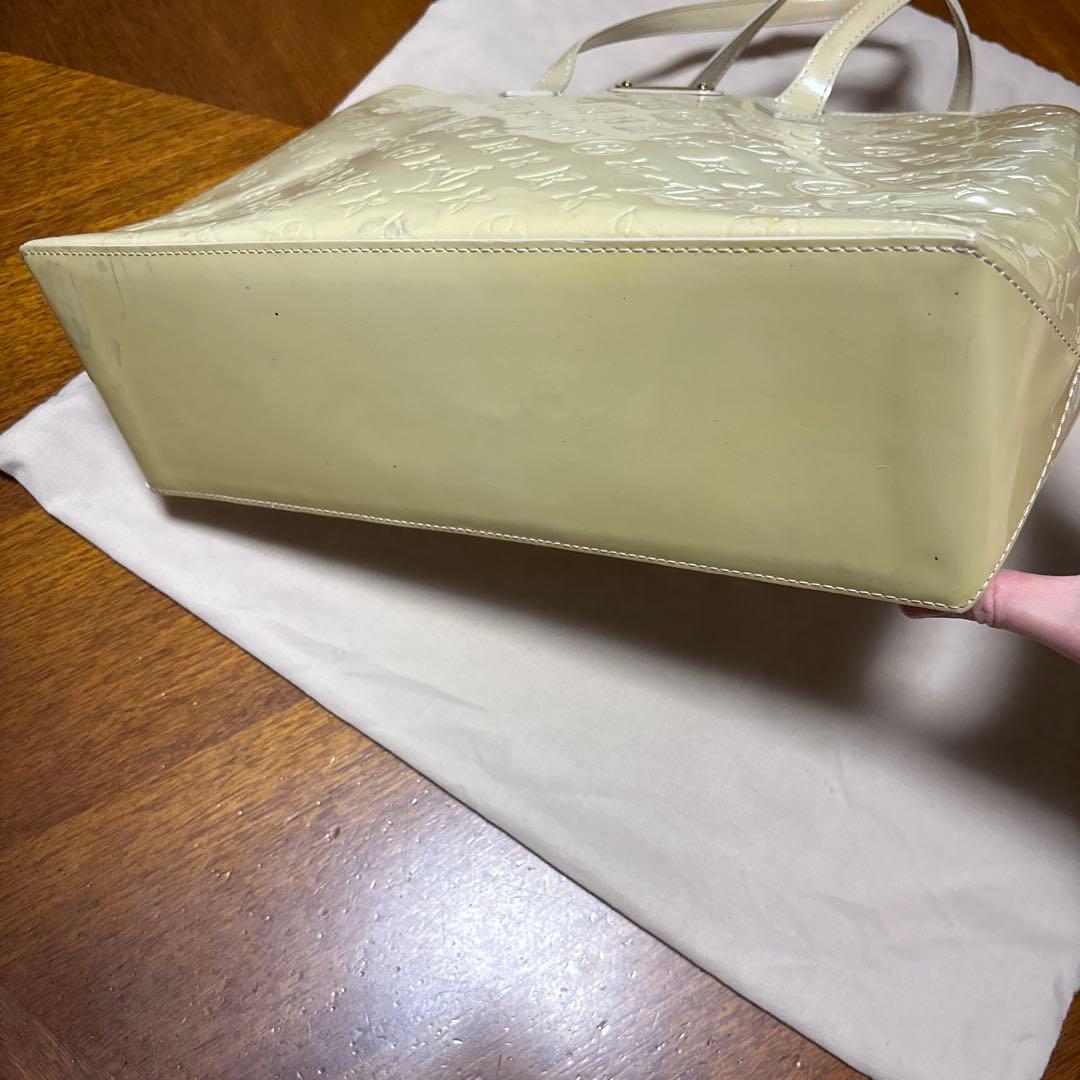 アイボリー ルイヴィトン ヴェルニ ウィルシャーMM トートバッグ