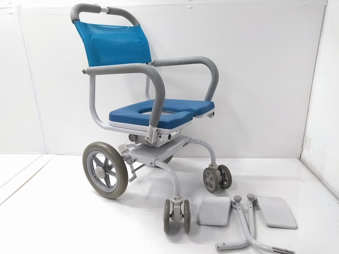 ウチエ 入浴用車椅子 シャワーラク 4輪自在 メッシュ背もたれ ブルー◆ 3.jpg