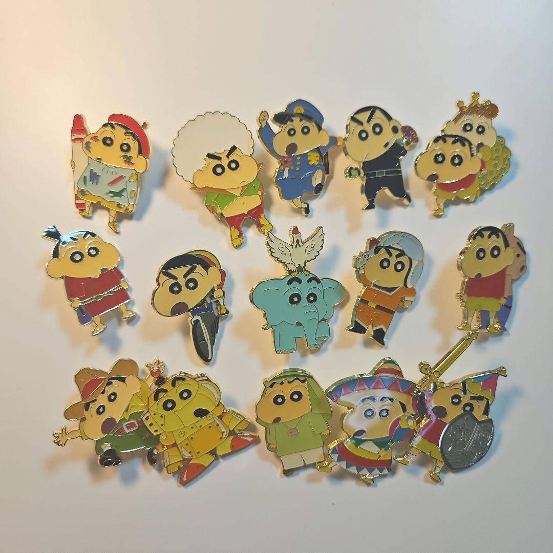 クレヨンしんちゃん 30周年記念ピンバッジ