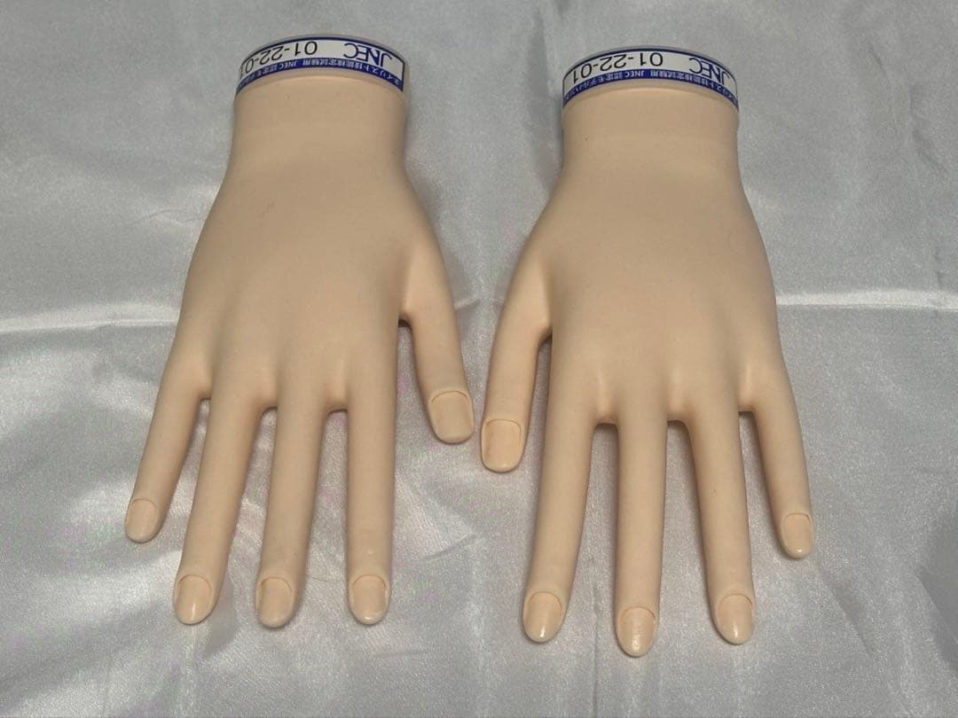 JNEC認定モデルハンド 骨折なし - メルカリ