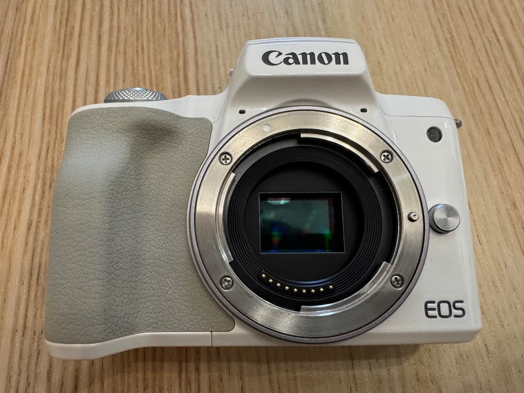 楽一番公式アカウント69 専用)Canon EOS Kiss M ホワイト - メルカリ