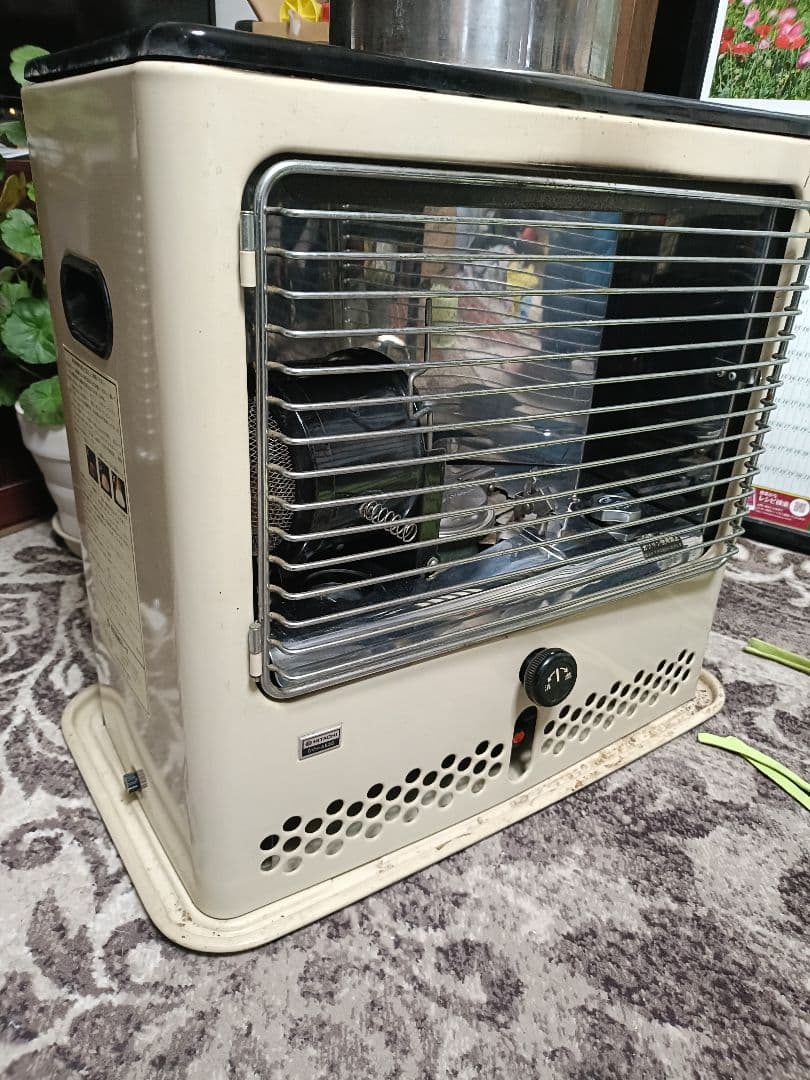 HITACHI 石油ストーブ OVH-A530 ベージュ - メルカリ