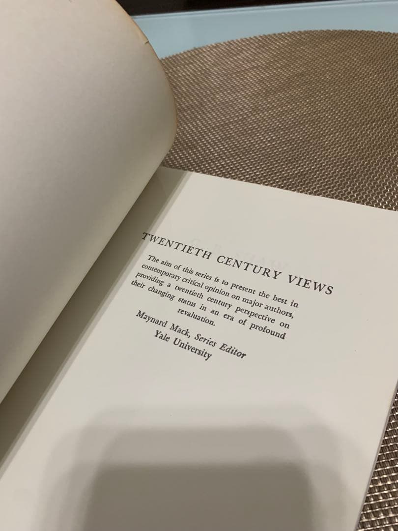 希少1965 A Collection of Critical Essays