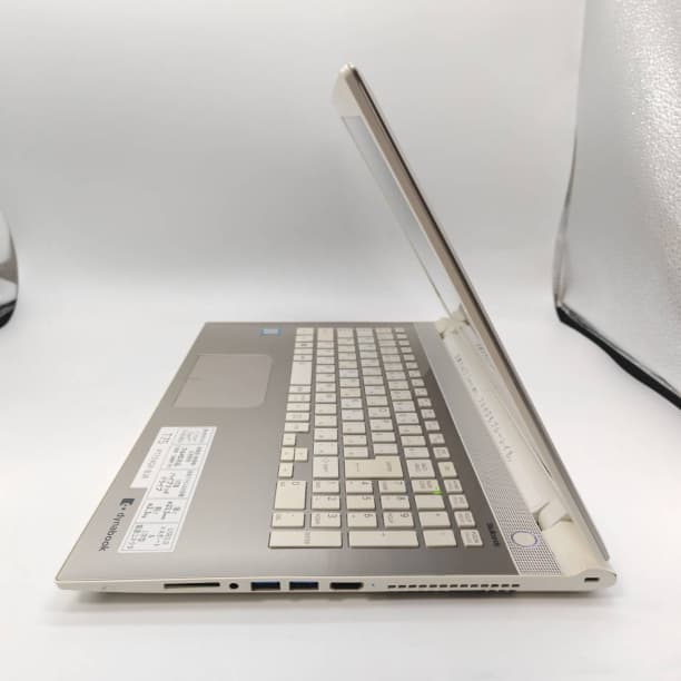 ブルーレイ フルHD 15 東芝 i7-6 16GB SSD256GB オフィス 美品☆ 15.6