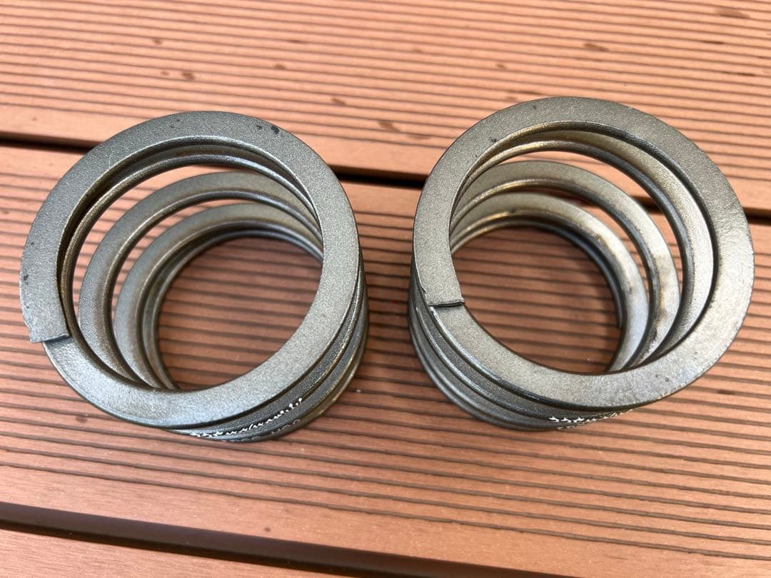 326Power ヘルパースプリング　id66 h80 2.5k