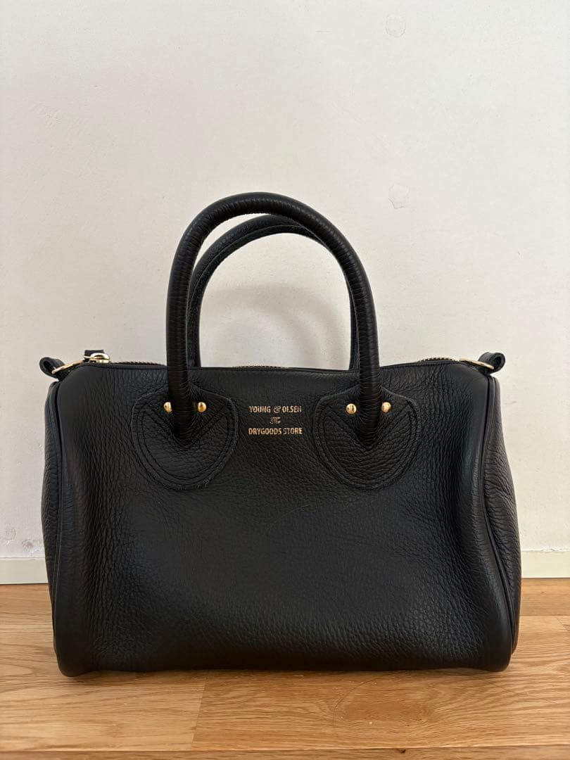 ヤングアンドオルセン ボストンバッグS ヤングアンドオルセン エンボス レザー ボストン S – YOUNG & OLSEN