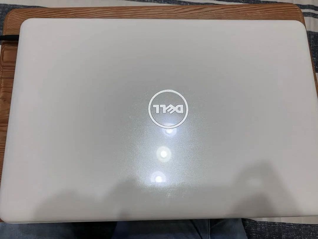 DELL ノートPC ホワイト Windows 10本体 デル、ノートPC「Inspiron」を第10世代Coreに刷新。13.3型は900g台に