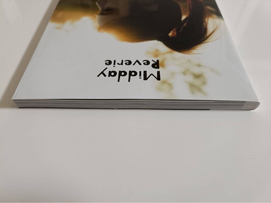 新品直筆サイン本＋トレカ付き】上戸彩写真集 Midday Reverie - メルカリ