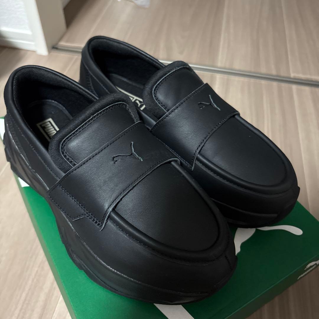 PUMA ブラック ローファー 厚底　25cm PUMA（プーマ） 爆買 シューズ レディース スニーカー ローファー 厚底