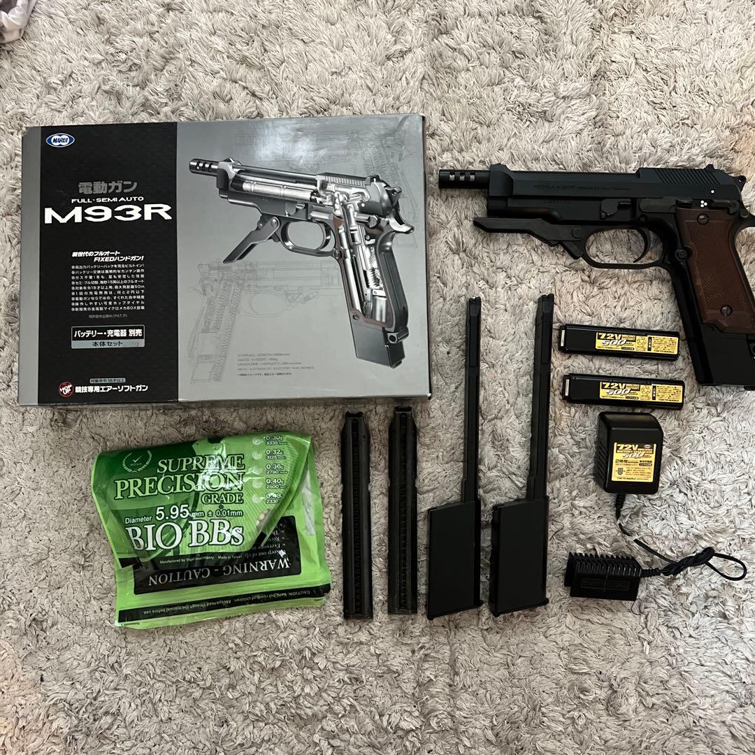 東京マルイ M93R電動ガン バッテリー充電器付き 予備マガジン付き東京