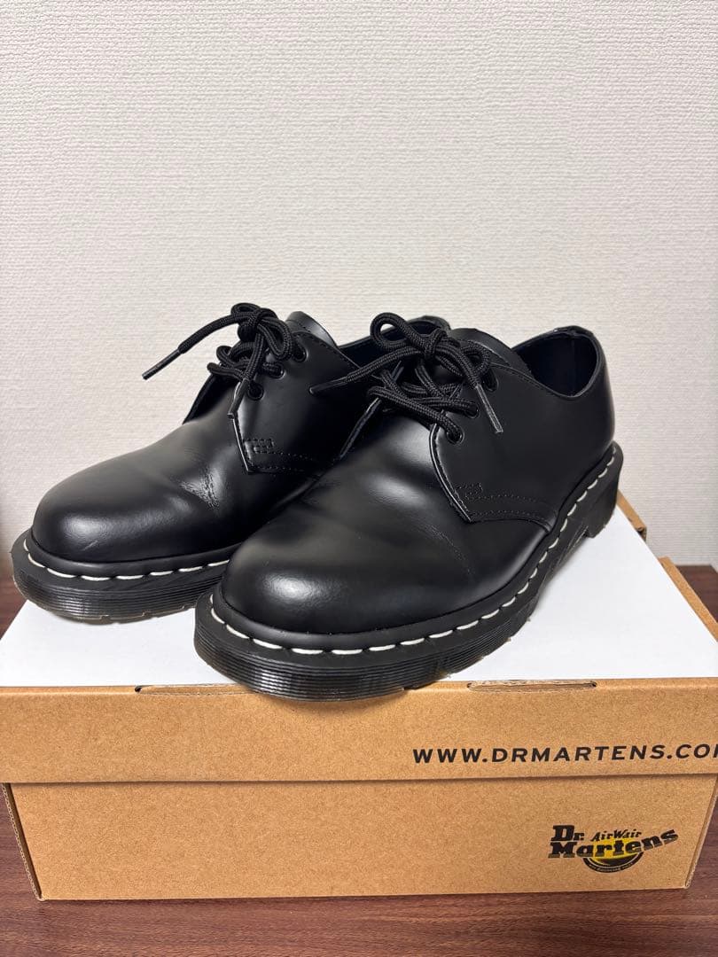 ドクターマーチン ホワイトステッチ 3ホール シューズ　24センチ 楽天市場】ドクターマーチン 3ホール ホワイトステッチ シューズ Dr